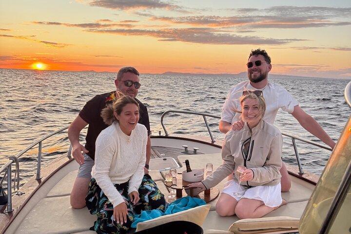 Sorrento Sunset Experience With Prosecco, Limoncello and Snacks