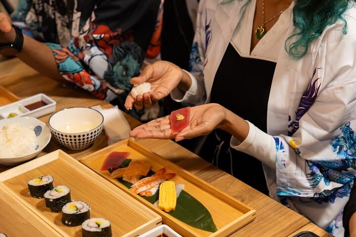Popular Sushi Making Class in Asakusa