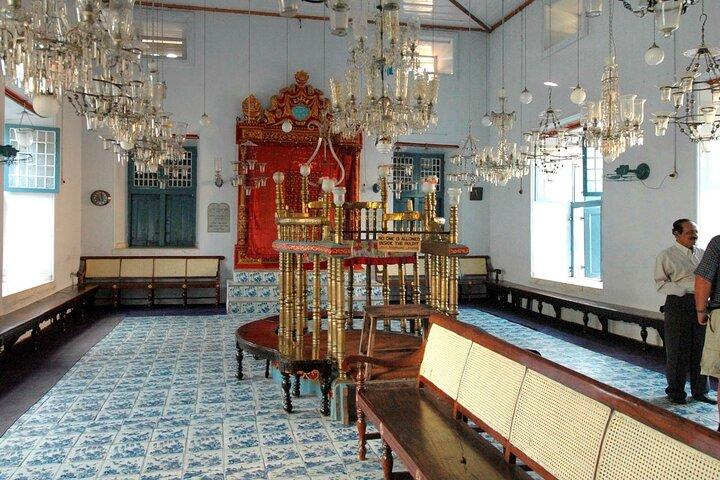 Colors of Kochi: City Tour & Kathakali Experience