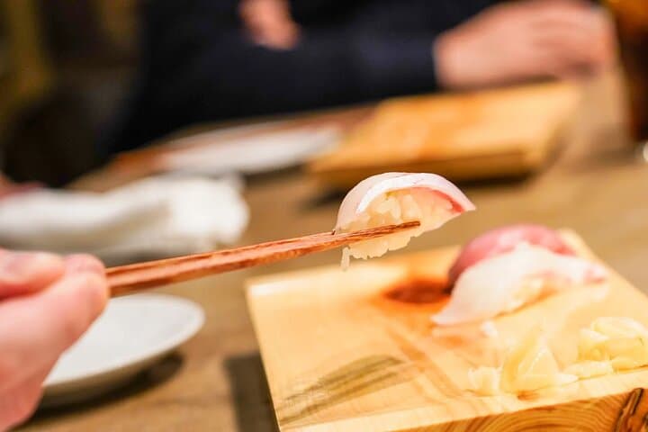 Tokyo: Shinjuku Food Tour with 15 Dishes and 4 Local Eateries