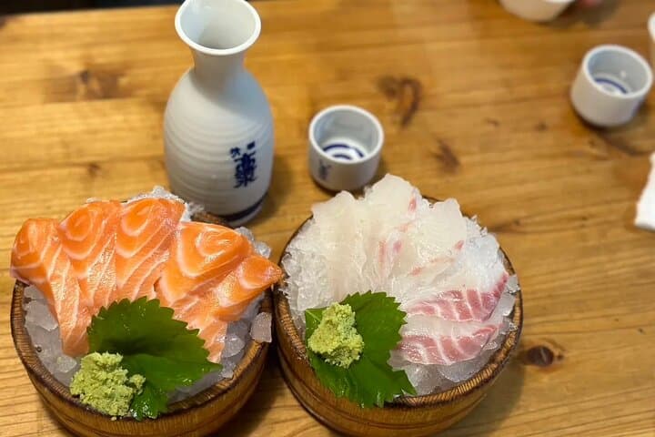 Tokyo: Shinjuku Food Tour with 15 Dishes and 4 Local Eateries