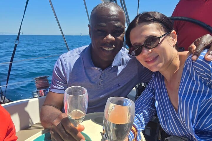 1 Hour Barcelona Sailing Tour Experience with Drinks