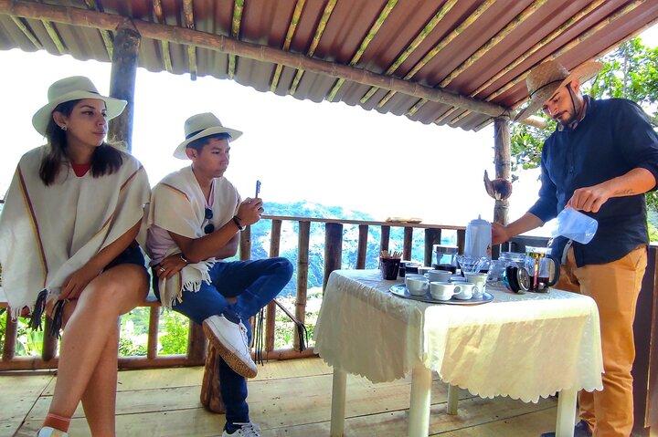 Horseback Riding Tour and Coffee Tour with Lunch and Refreshment