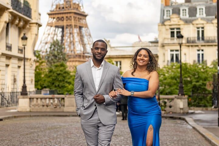 Paris Photo Shoot Session – Eiffel Tower Photographer