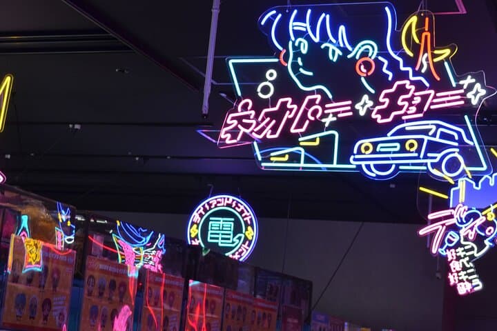 Tokyo After Dark Shinjuku Tour of Tradition and Pop Culture
