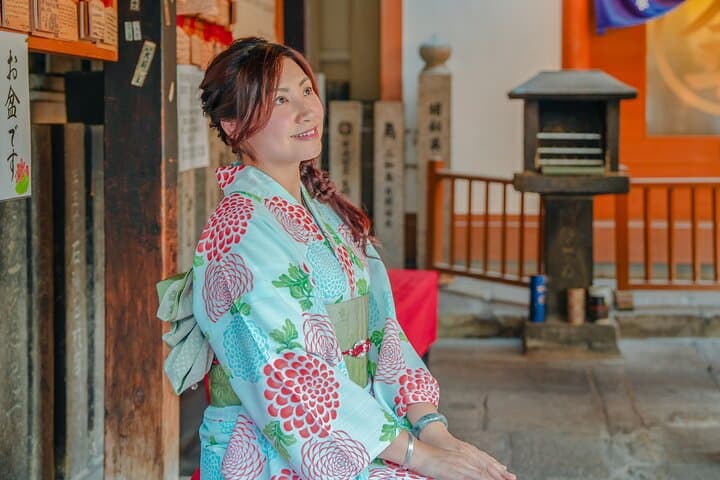 90-Minute Kimono/Yukata Rental Experience in Osaka – Short Plan