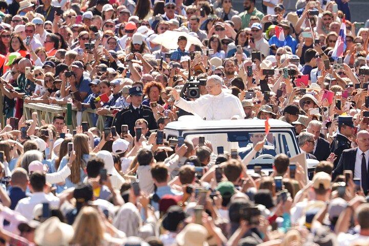 Papal Audience in Vatican, Tickets, and Assiatance