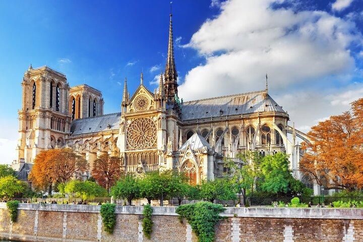 World War II in Paris Private Tour with Les Invalides Museum