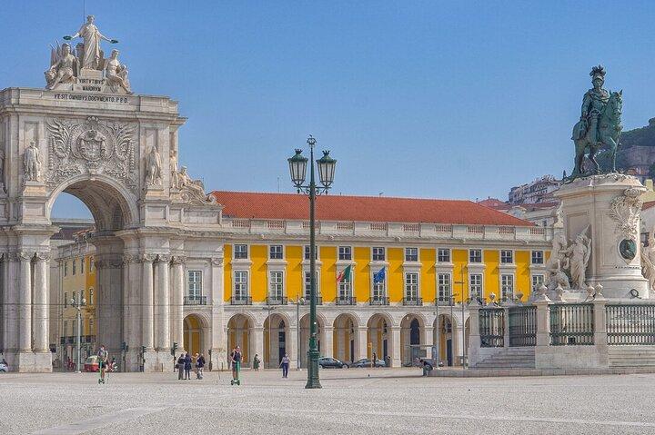 Alfama & Old Lisbon Walking Tour