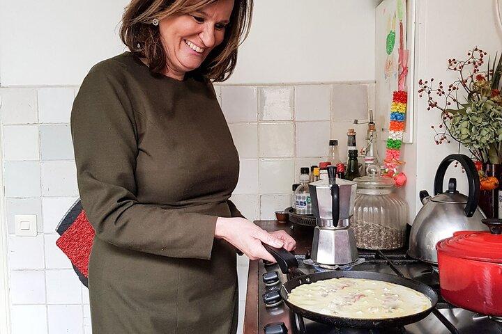 Private Amsterdam Food Tour & Dutch Pancake Class with a Local