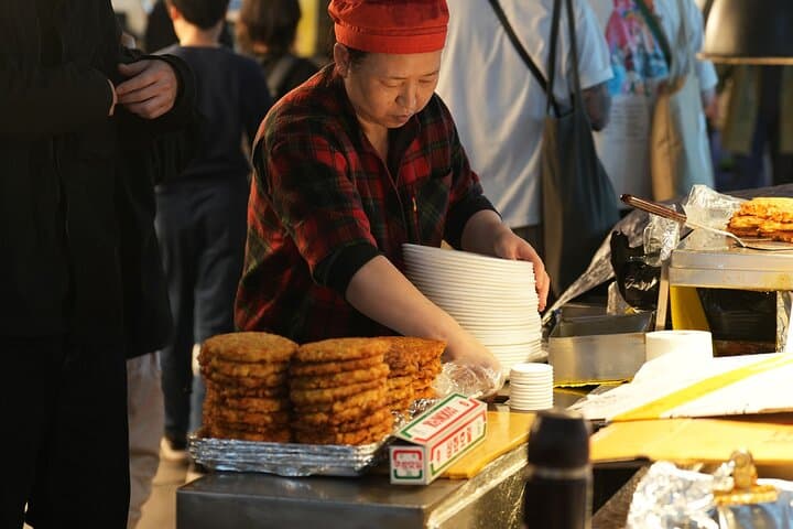 Seoul Vegan & Vegetarian Gwangjang Market Food Tour (11 Tastings)