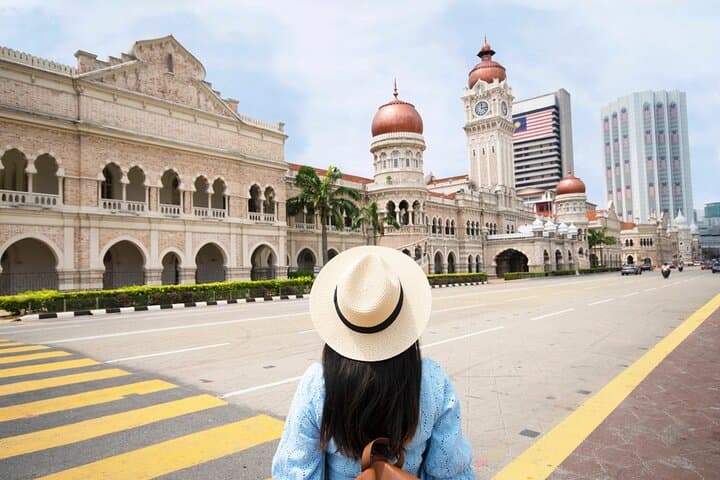 Private Kuala Lumpur City Tour : Petronas Twin Tower & Batu Caves