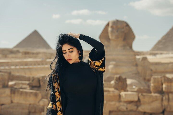 Giza Pyramids and Sphinx Tour with Photoshoot