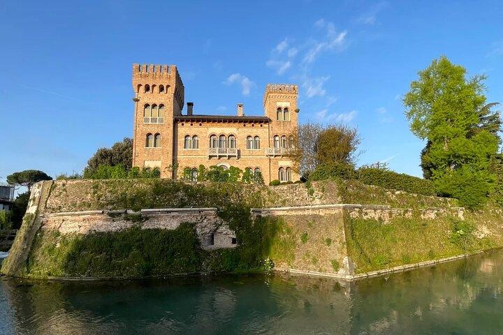 Medieval Canals and Fountains: A Treviso Self-Guided Audio Tour