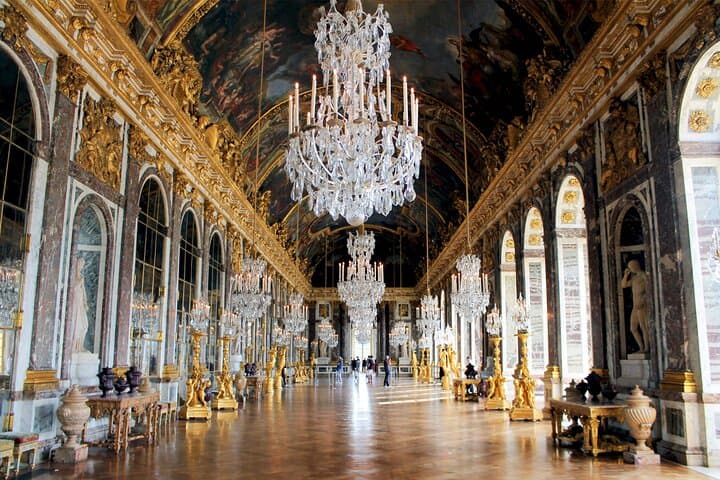 VIP Private Versailles by Golf cart | Palace, gardens & Trianon
