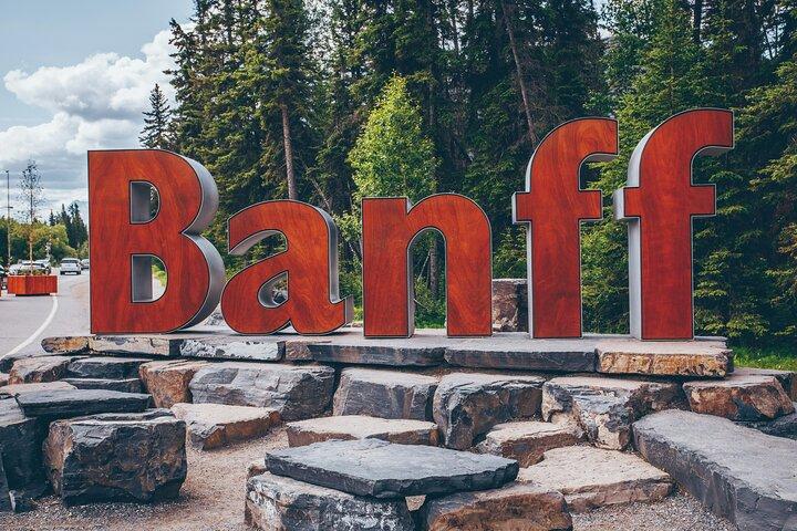 Banff/Canmore/Calgary: Banff Top Lakes & Falls Tour with Banff