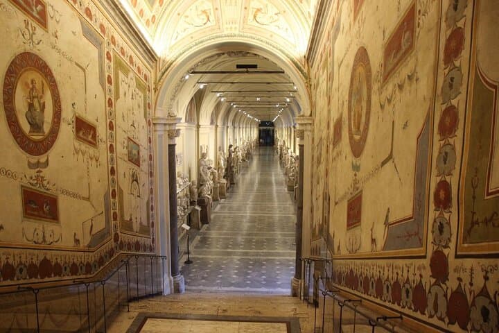 Vatican Museum Sistine Chapel Guided Tour SKIP THE LINE