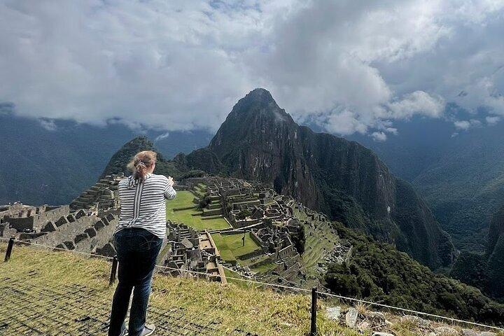 Private Guided Tour of Machu Picchu from Aguas Calientes