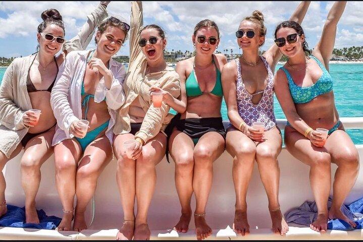 Sunshine PARTY BOAT CATAMARAN-PARTY+DRINKS+SNORKELING+NATURAL