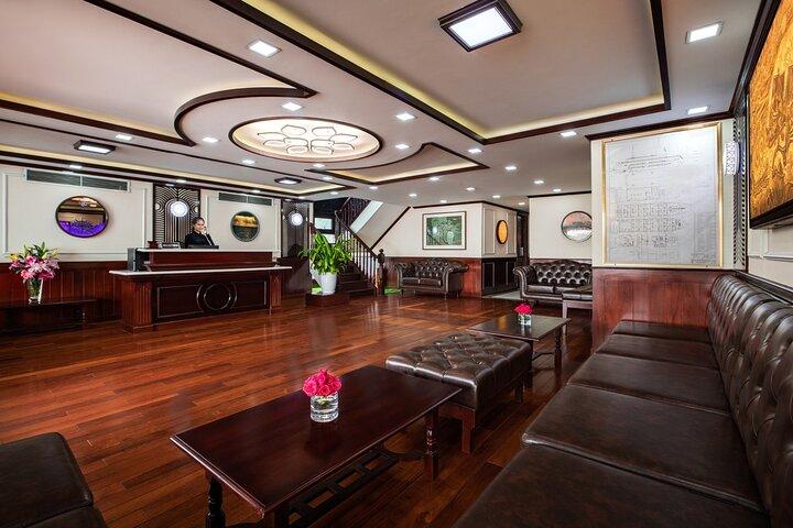 From Hanoi: 2-Day Halong & Lan Ha Bay on Dora Luxury Cruise