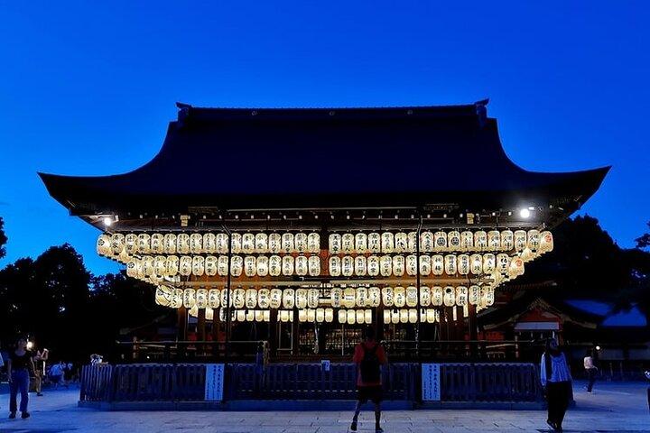 Gion Night Tour Stories of Geisha and Maiko