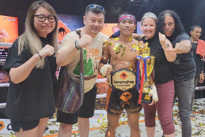 Watch Kun Khmer Kickboxing with Mr.Sop including Free 4Beers