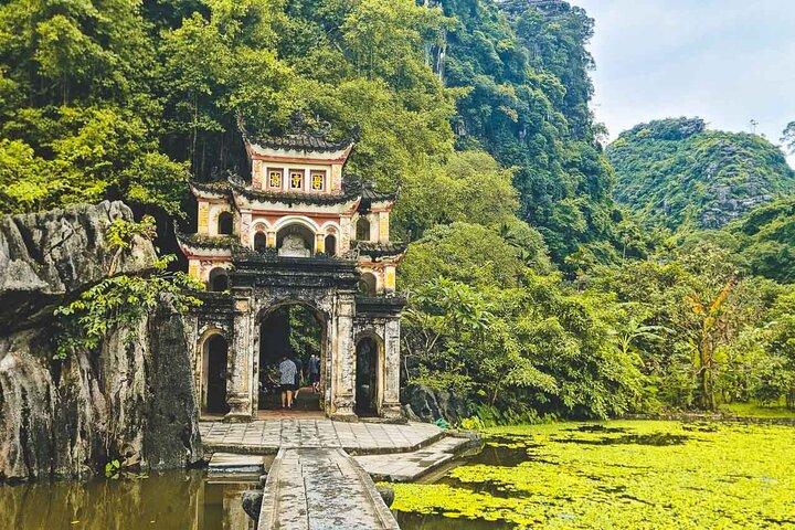 Ninh Binh Private Tour: Tam Coc, Bich Dong, Thung Nham Bird Park