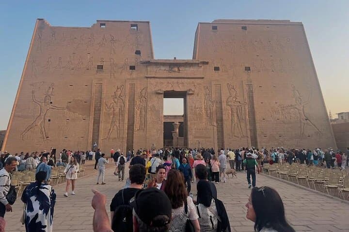 Luxor/Aswan or Aswan/Luxor private transportation With temples