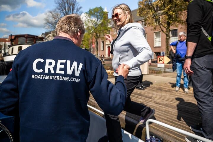 Amsterdam Open Boat Cruise with Live Guide and Two Drinks