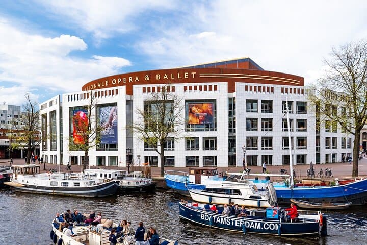 Amsterdam Open Boat Cruise with Live Guide and Two Drinks
