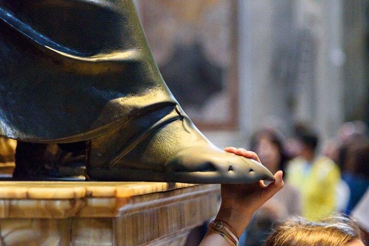 Rome: Guided Tour of St. Peter's Dome Climb, Basilica & Vatacombs