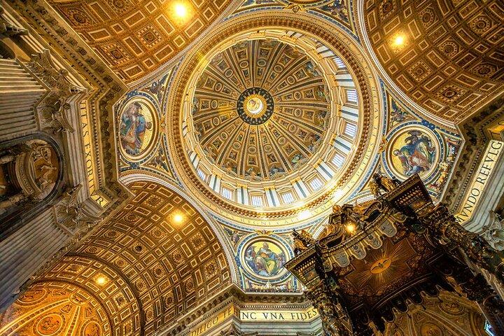 Vatican Visit at St. Peter's Basilica with Skip Line and Audio