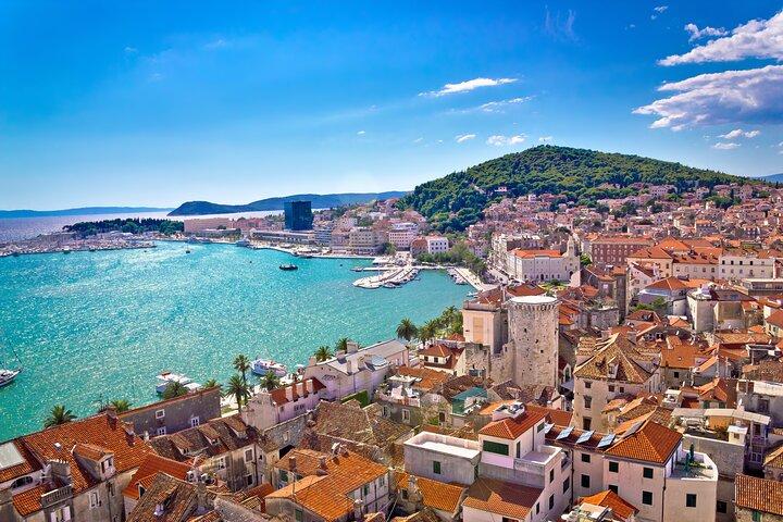Private transfer from Venice to Split with 2h Sightseeing Stop