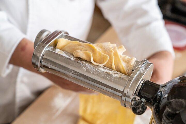 2 Hour Pasta Making Class With Local Chef in Sacramento