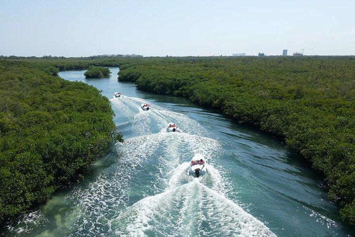 Speedboat and Snorkeling in Cancun with Mayan Ceremony & Tasting
