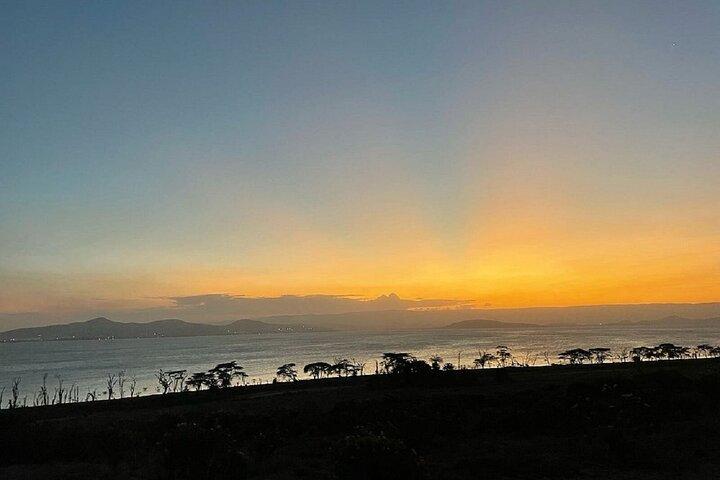 Nairobi: Crescent Island Walking Safari & Lake Naivasha Boat Ride