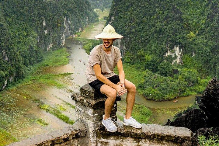 Ninh Binh one day - Hoa Lu, Trang An, Mua Cave (Limousine car)
