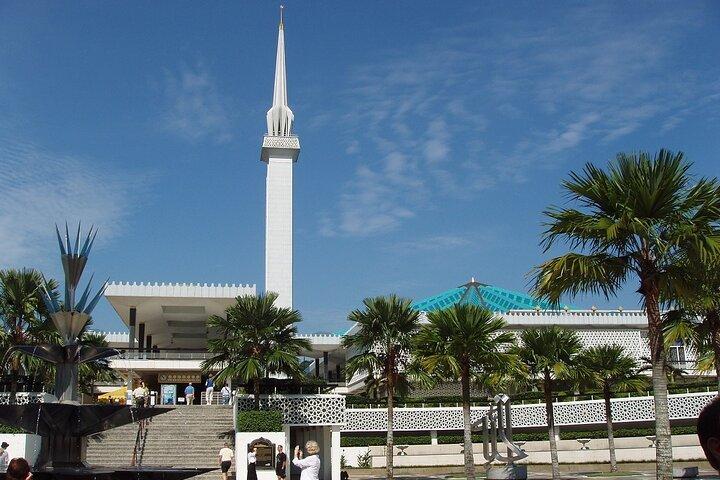 Iconic Half Day Kuala Lumpur City Sightseeing Tour