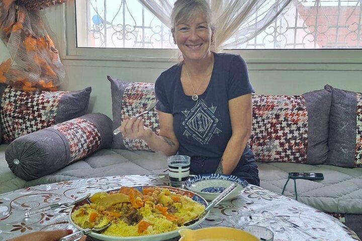 Casablanca City Tour with Couscous Meal and Souvenir Gift