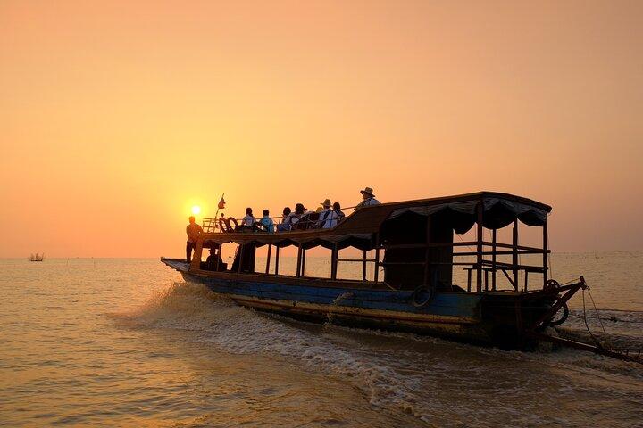 Half Day Kampong Phluk with Sunset, Boat and Guide from Siem Reap