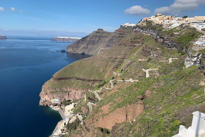 Private Highlights tour: Discover Santorini Like a Local
