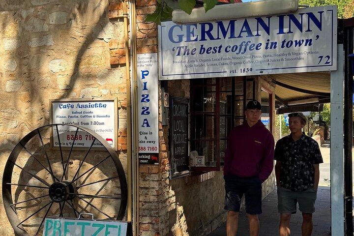 "Discover Hahndorf: Wine, Cheese, Beer, Shops & Lunch Day Trip"