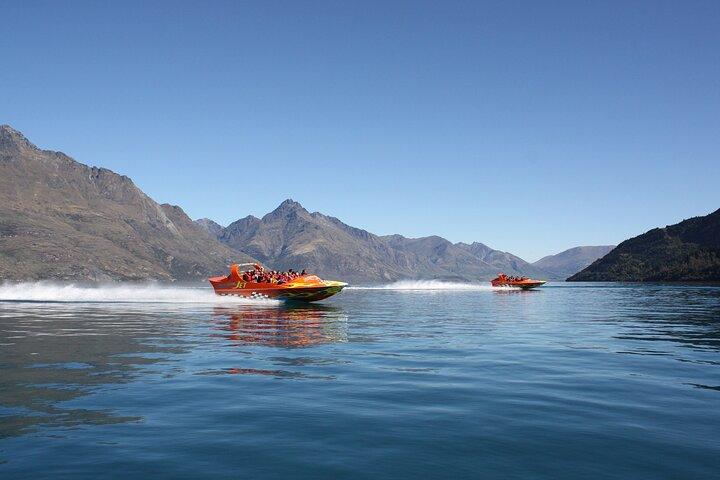 1-Hour Ultimate Jet Boat Adventure on the Kawarau River