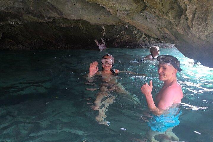 Kayak Tour with Caves, Snorkeling and Picnic (+ Cliff Jump)