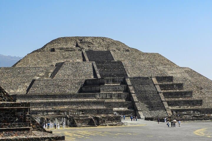 From Mexico City: Teotihuacan and Basilica of Guadalupe Tour