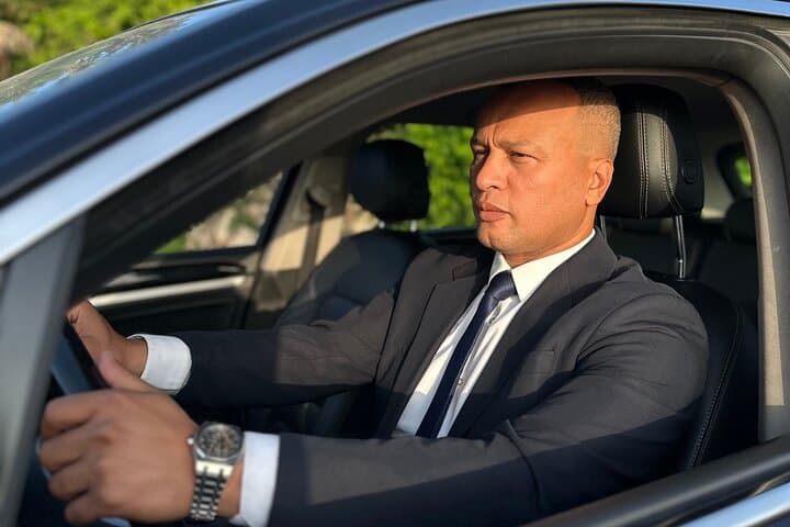 Casablanca Mohamed V Airport to Hotels Private Arrival transfer