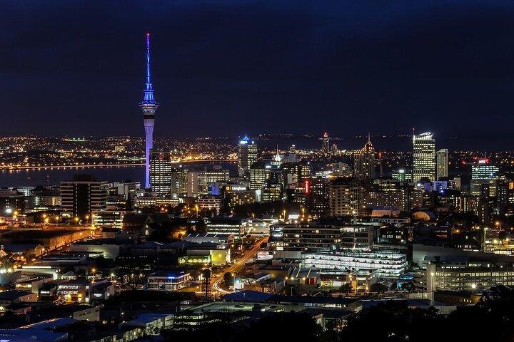 Auckland Night Views from Mount Eden to the Night Market