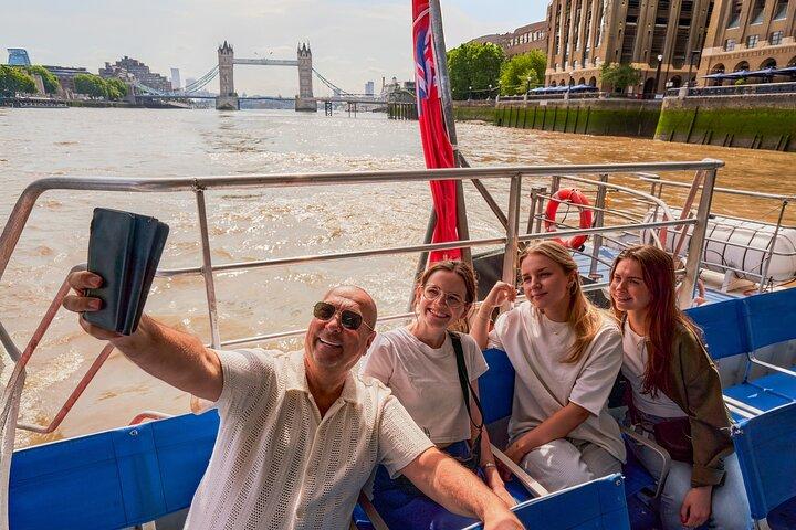 Tower of London Guided Tour with Optional Thames River Cruise