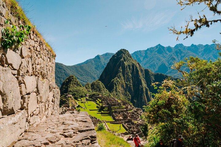 Machu Picchu Full-Day Tour from Cusco with Panoramic Train