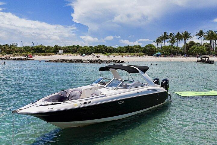 West Palm Beach Private Boat Cruise and Tour with a Captain